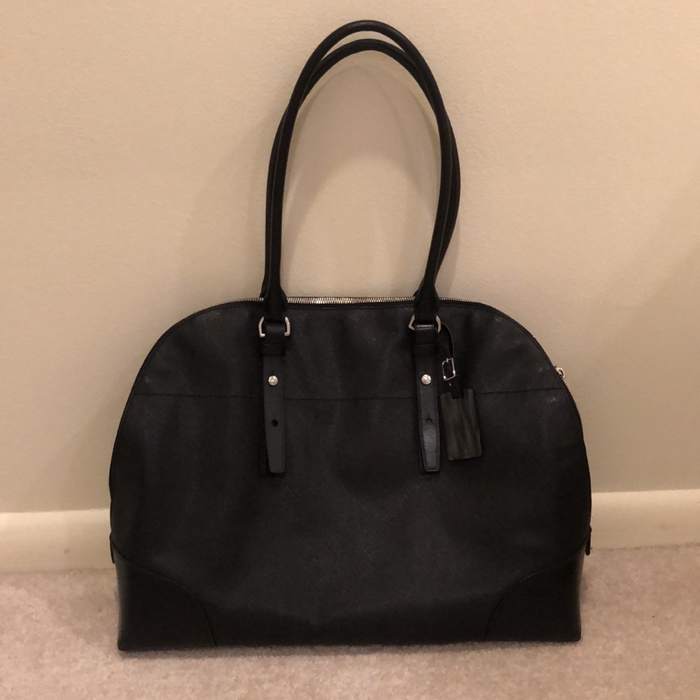 Black Tumi Travel Bag